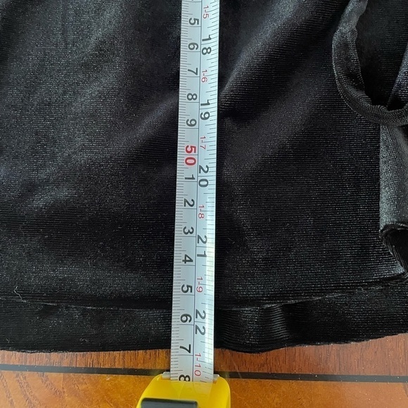 Banana Republic Velvet Peplum Top - Picture 10 of 11